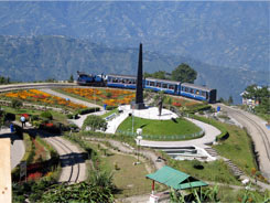 Batasia loop :: Darjeeling